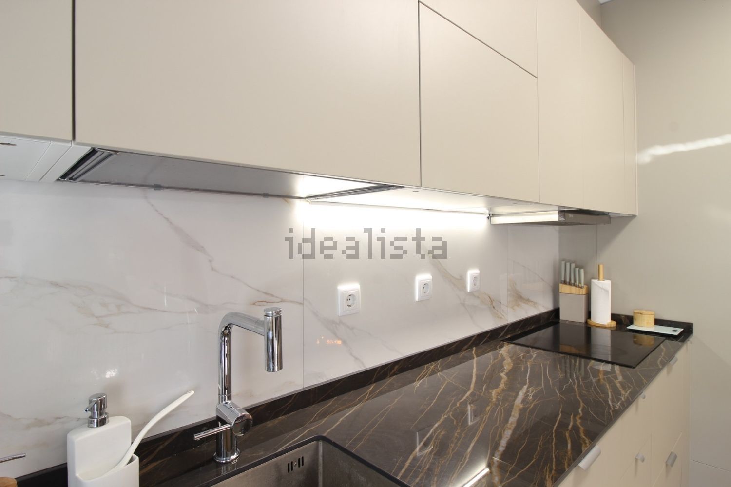 公寓 t2出售在Praça São Bartolomeu, 6 - 厨房