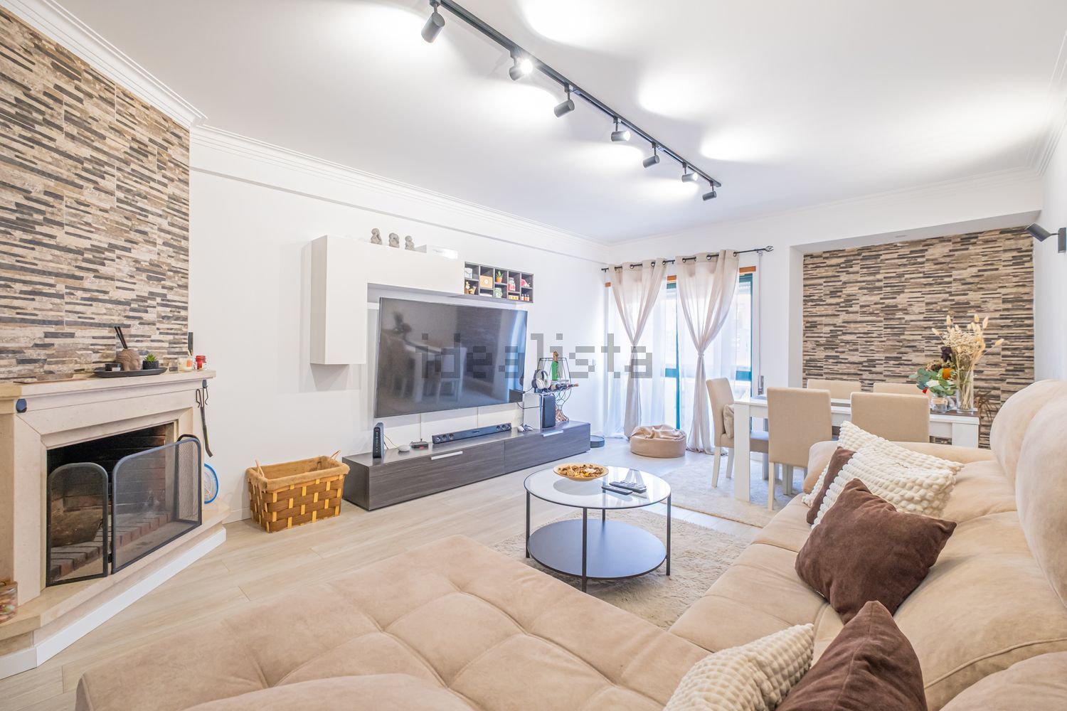 公寓 t3出售在Rua de Dadrá, 18 - 客厅