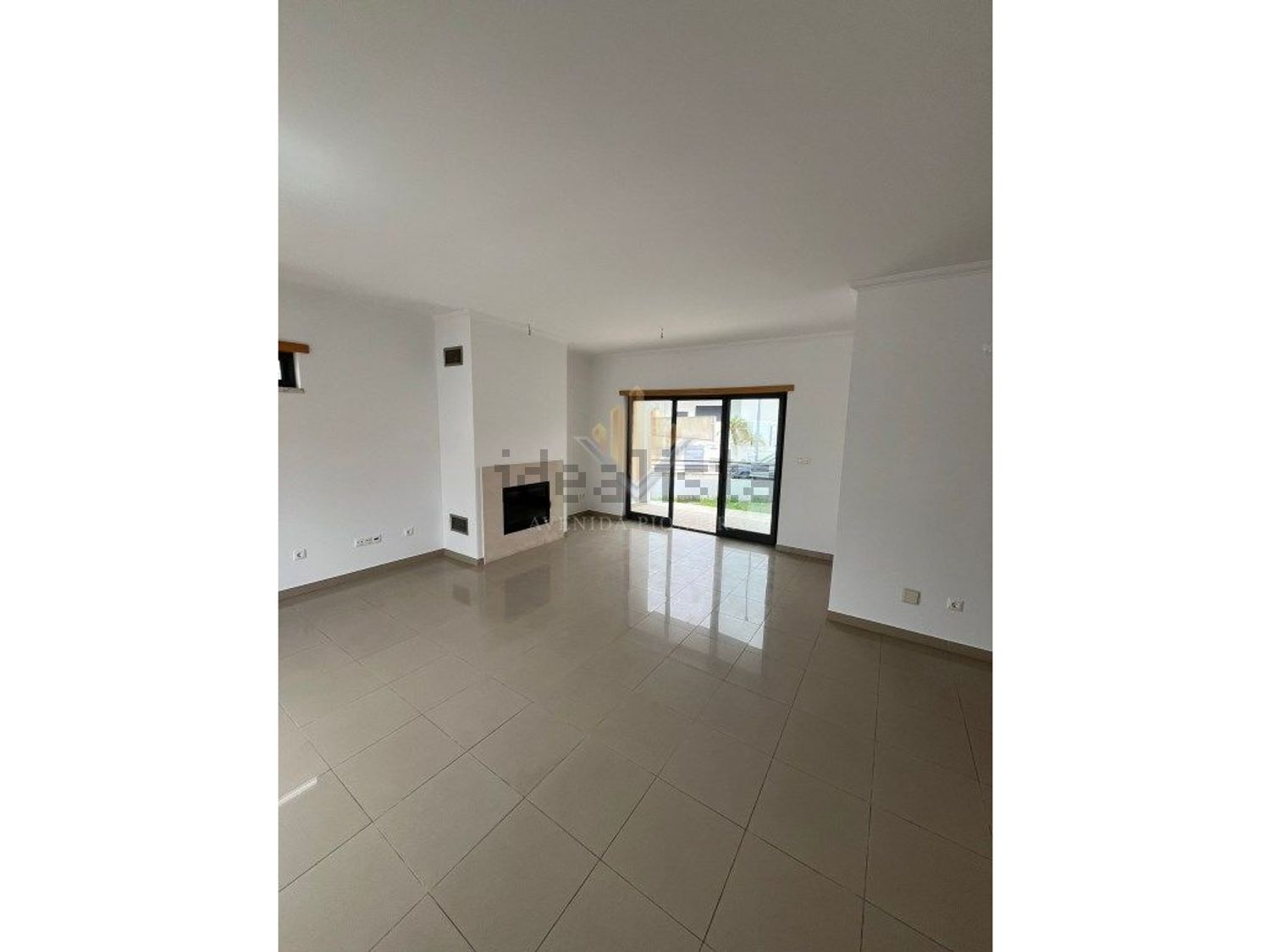 小楼房或独栋别墅出售在Rua Pulido Valente - 居住