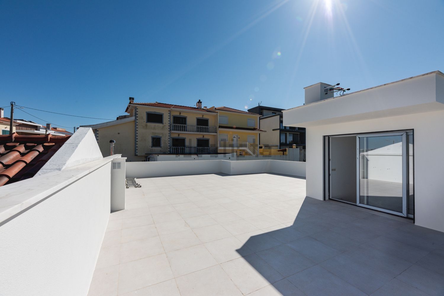 小楼房或独栋别墅出售在Santa Iria de Azoia - São João da Talha - Bobadela - 阳台