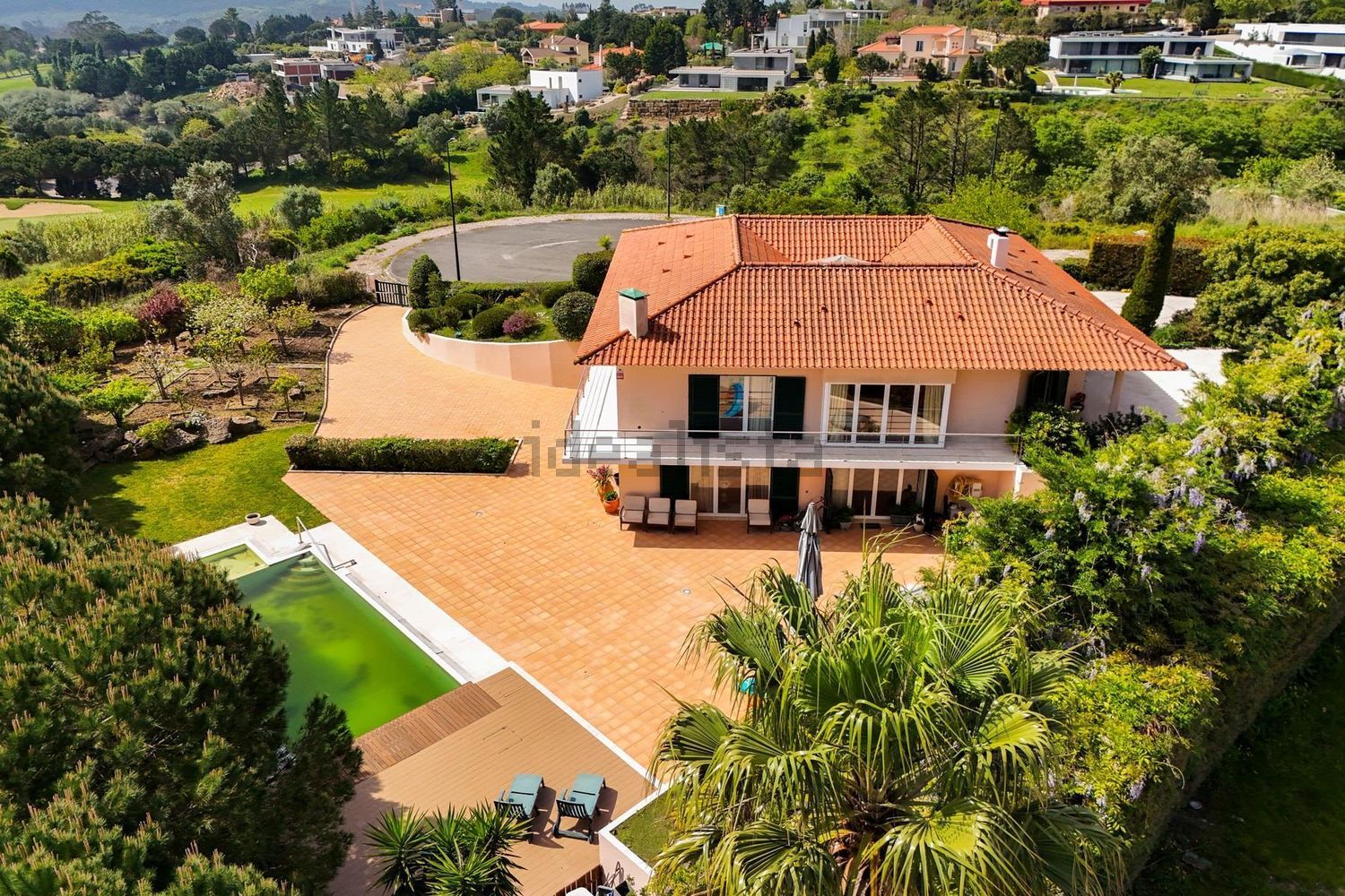 小楼房或独栋别墅出售在Rua da Mãe d'Água, 20 - 游泳池