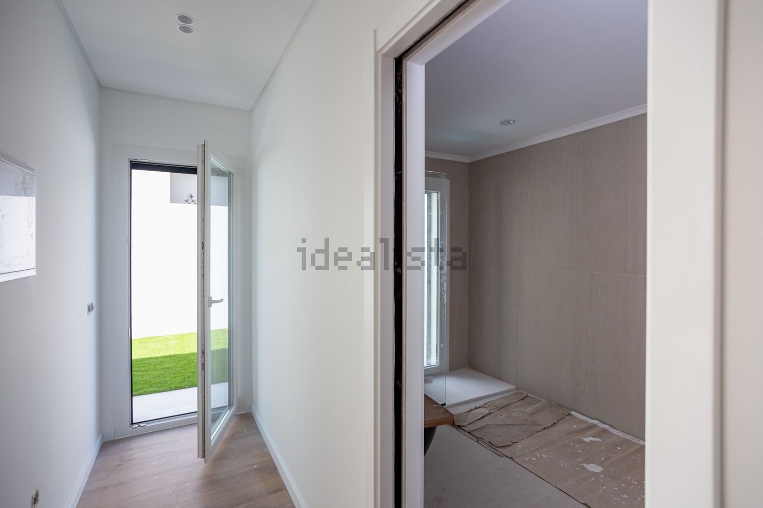 双拼别墅出售在Avenida Raul Brandão - 居住