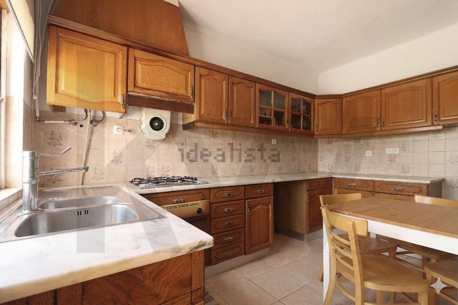 小楼房或独栋别墅出售在Rua António Aleixo - 厨房