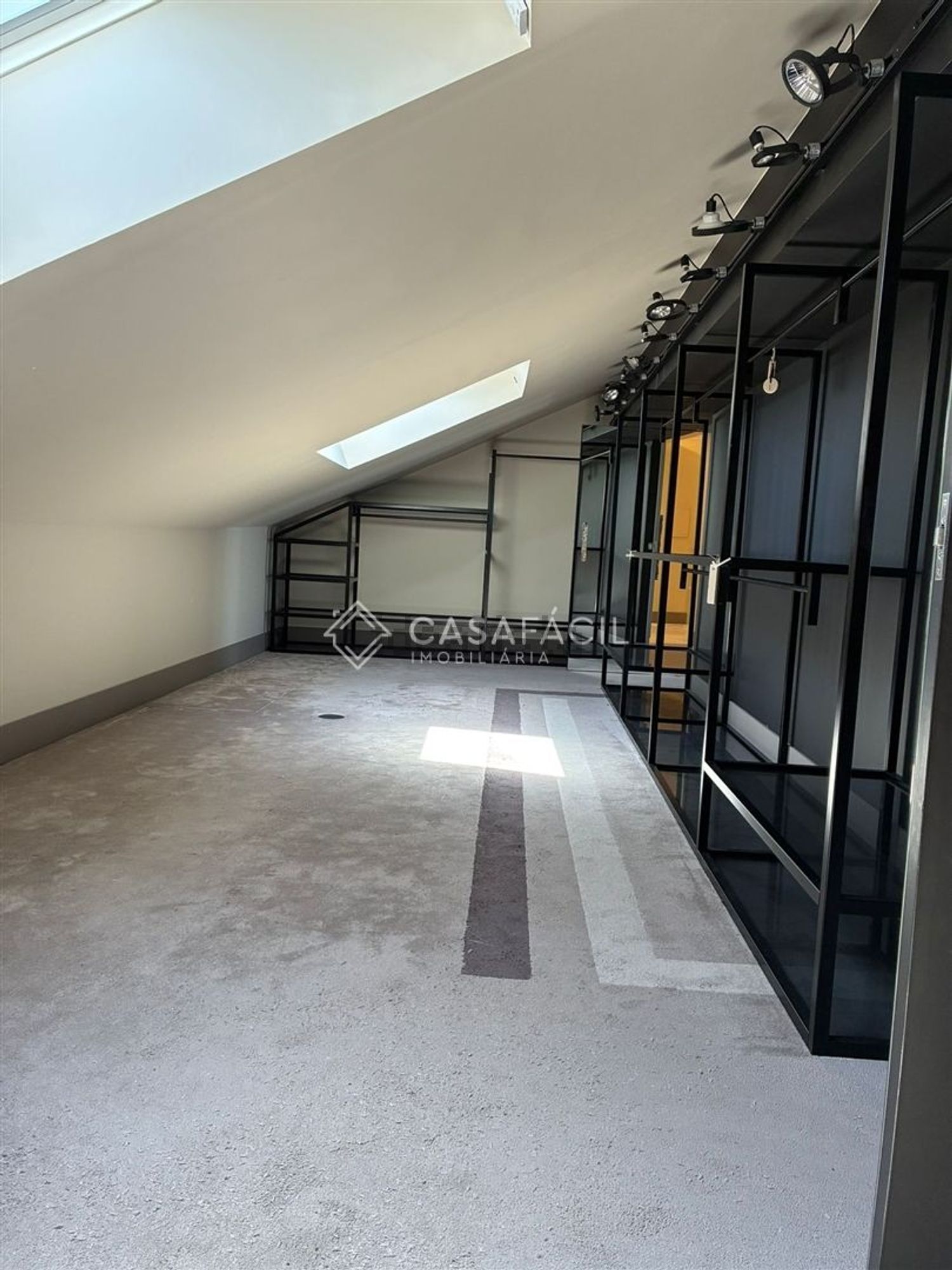 出租复式公寓在Avenida Infante D.João, 185 - 过道