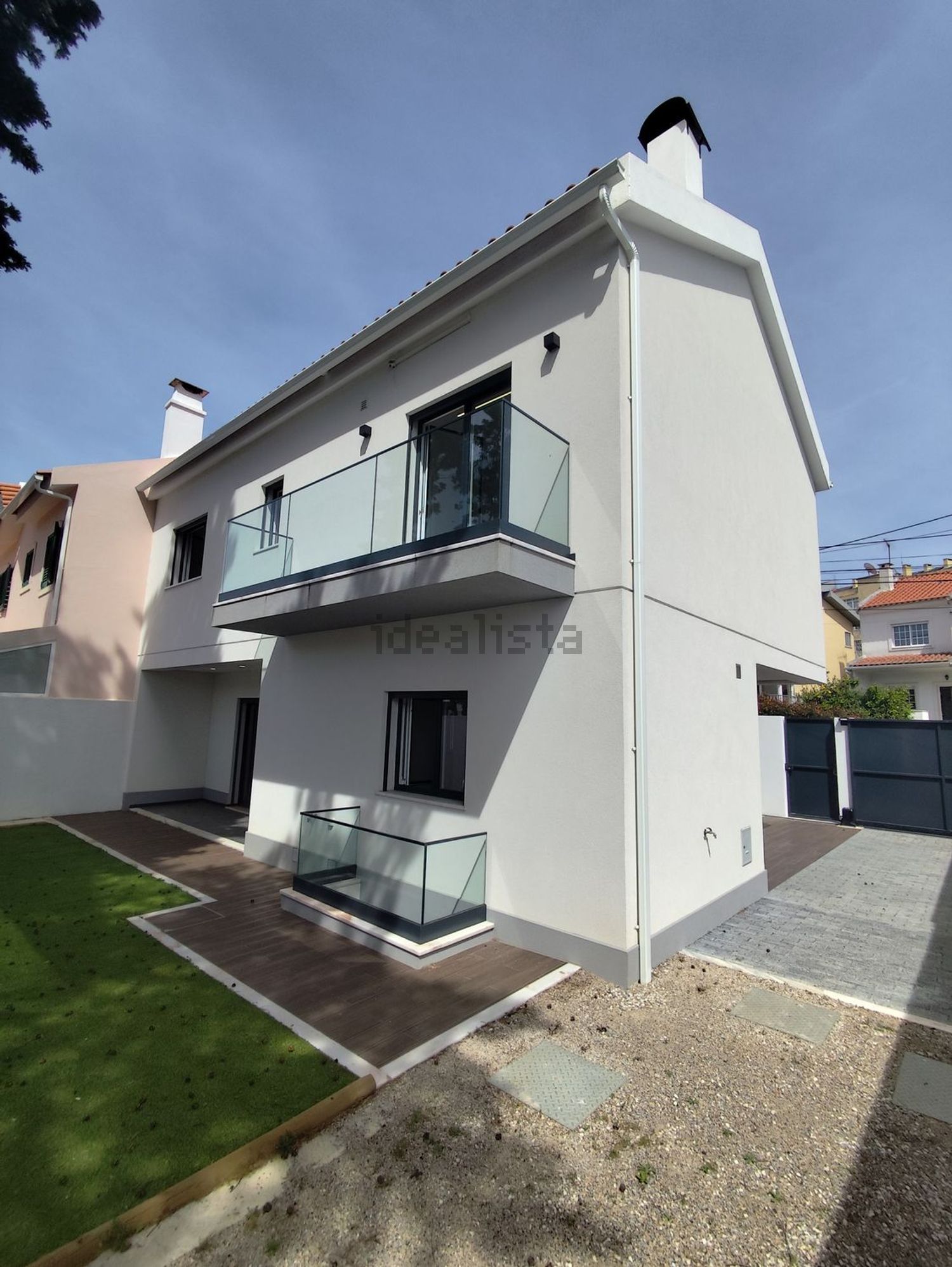 出租小楼房或独栋别墅在Praceta Santa Rita de Cássia - 花园