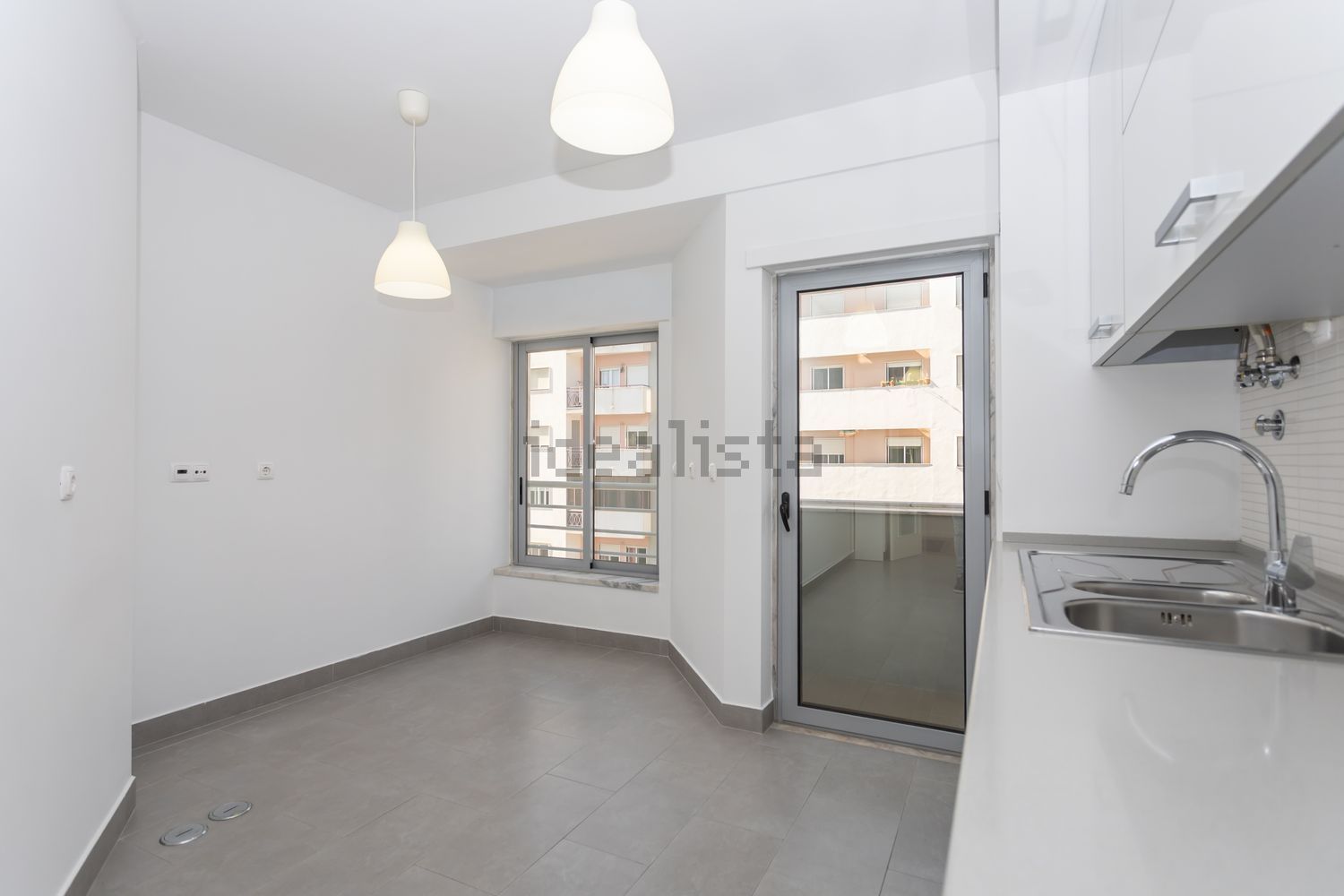 出租公寓 t2在Rua José Afonso, 4 - 厨房