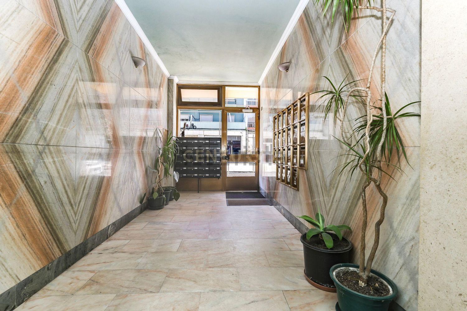 公寓 t1出售在Rua Montepio Geral s/n - 过道