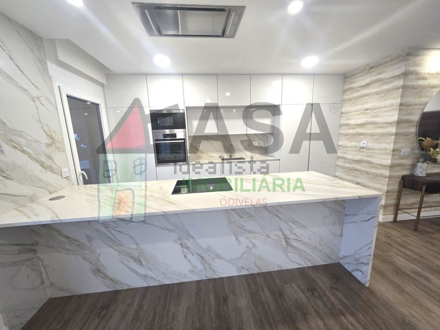 公寓 t2出售在Avenida Doutor António Silva Marques, 10 - 厨房