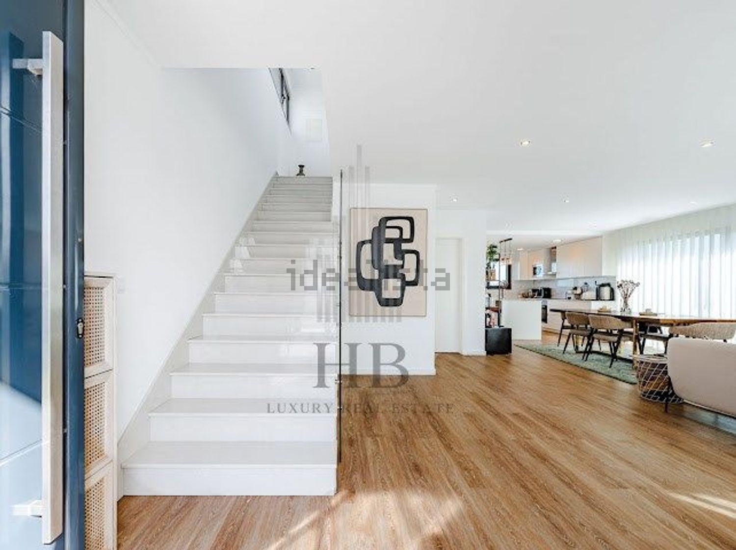 小楼房或独栋别墅出售magoito - 详情