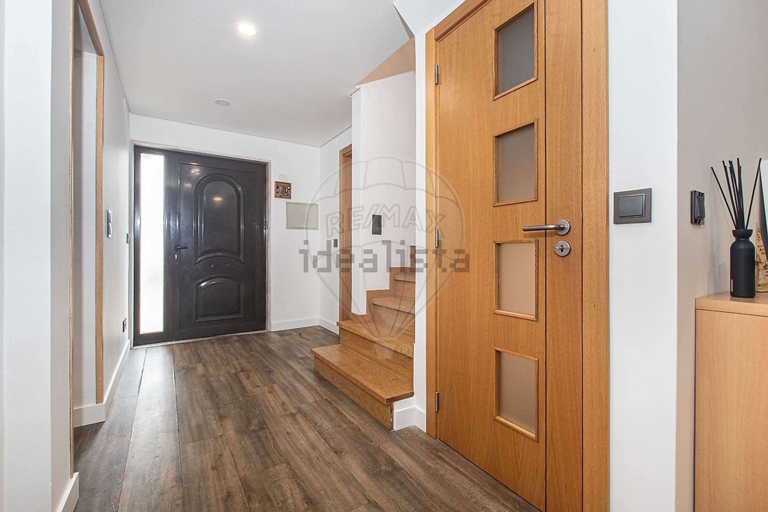 小楼房或独栋别墅出售在Rua Rui Pinto de Azevedo - 过道