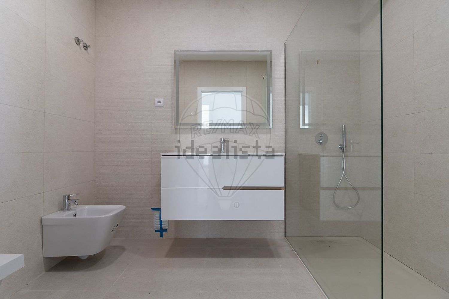 小楼房或独栋别墅出售在Rua Aquilino Ribeiro - 卫生间