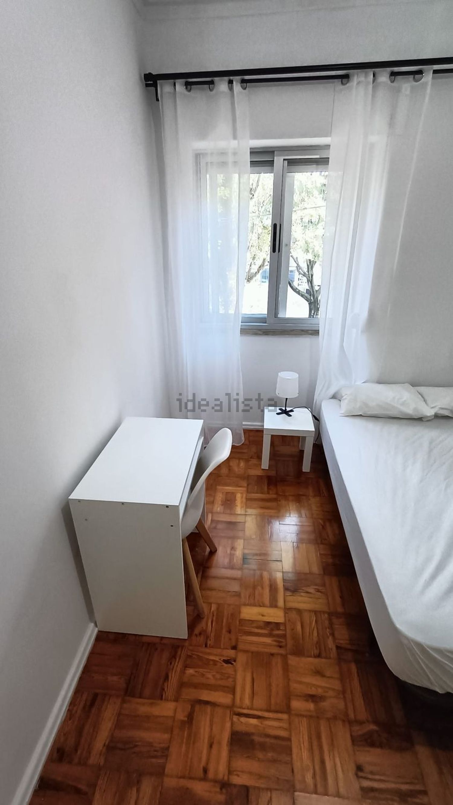 出租房间在Rua Professor José Pinto Correia, 47 - 卧室