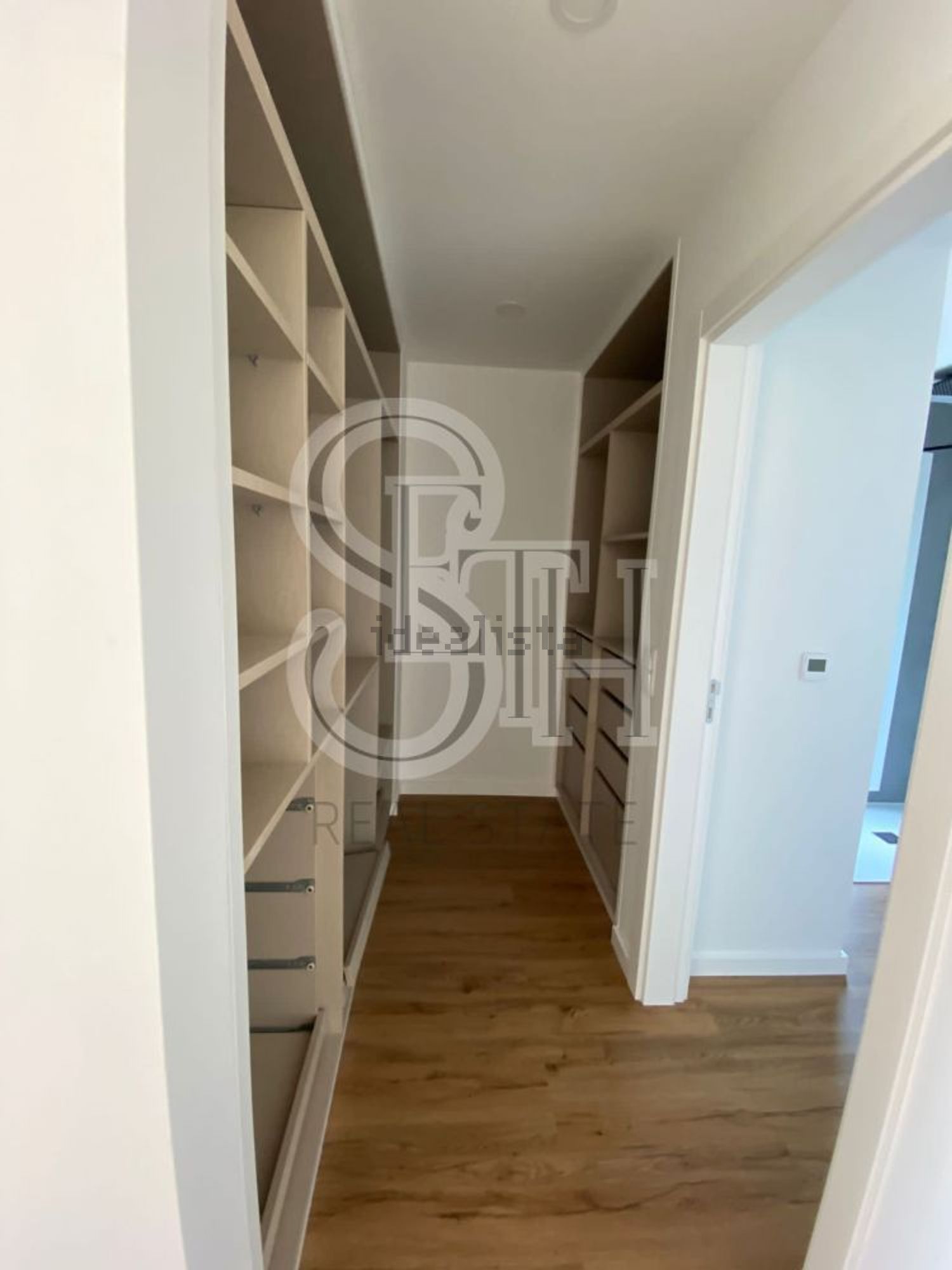 出租小楼房或独栋别墅在Avenida Dom Fernando - 试衣间