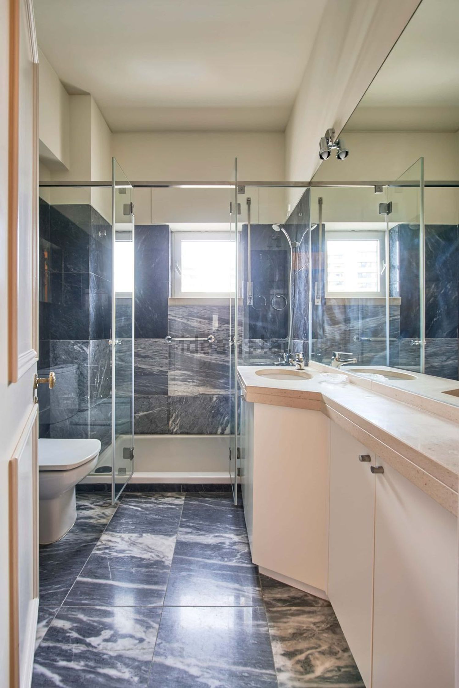 出租房间在Rua Actor António Silva, 3 - 卫生间