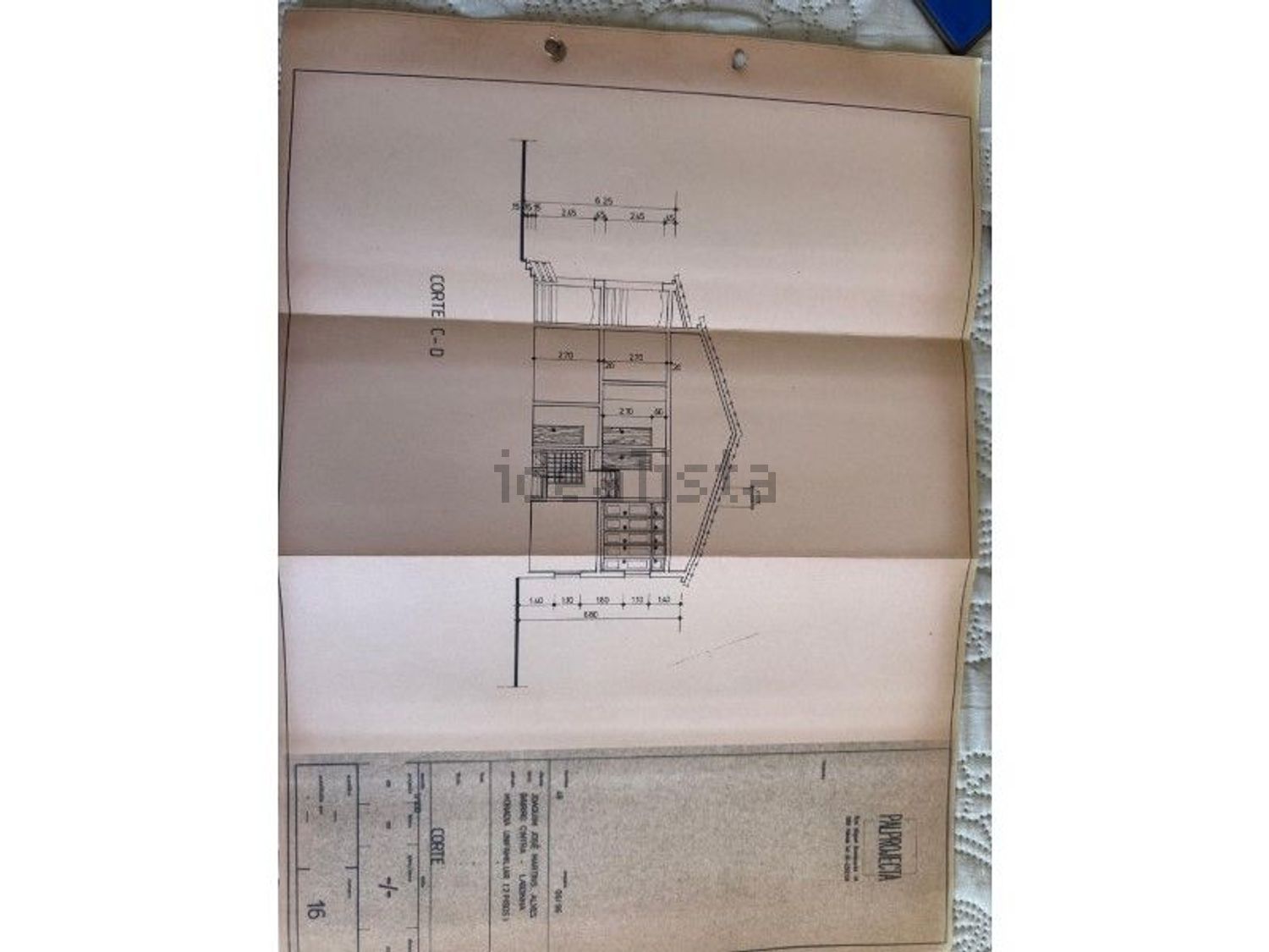 小楼房或独栋别墅出售Cm1029 - 平面图