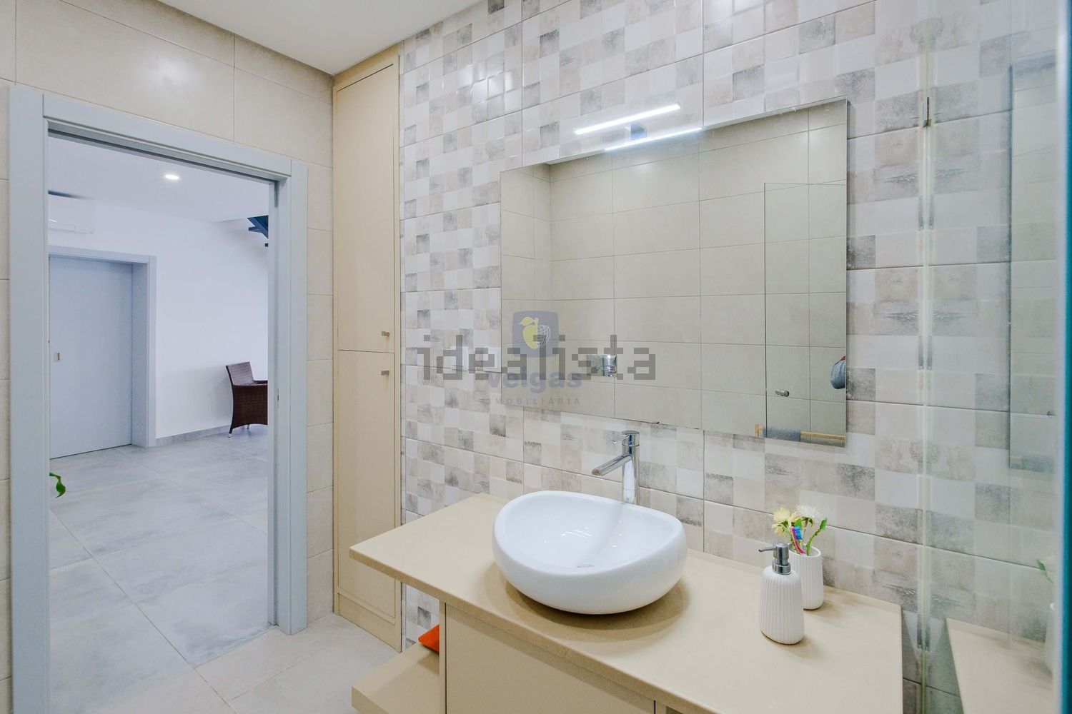 小楼房或别墅出售在Lousa - 卫生间