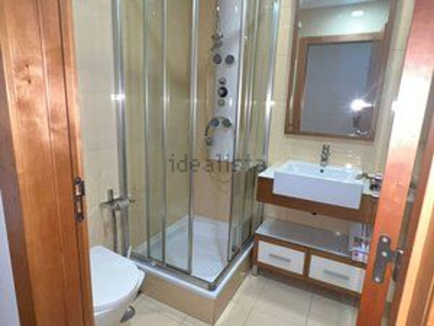 出租公寓 t2在Avenida Diogo Cão, 21 - 卫生间