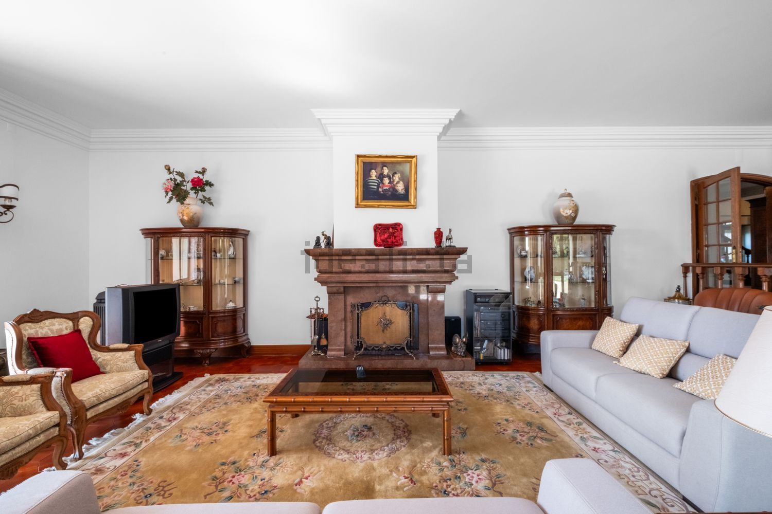 小楼房或独栋别墅出售在Rua Principal - 客厅