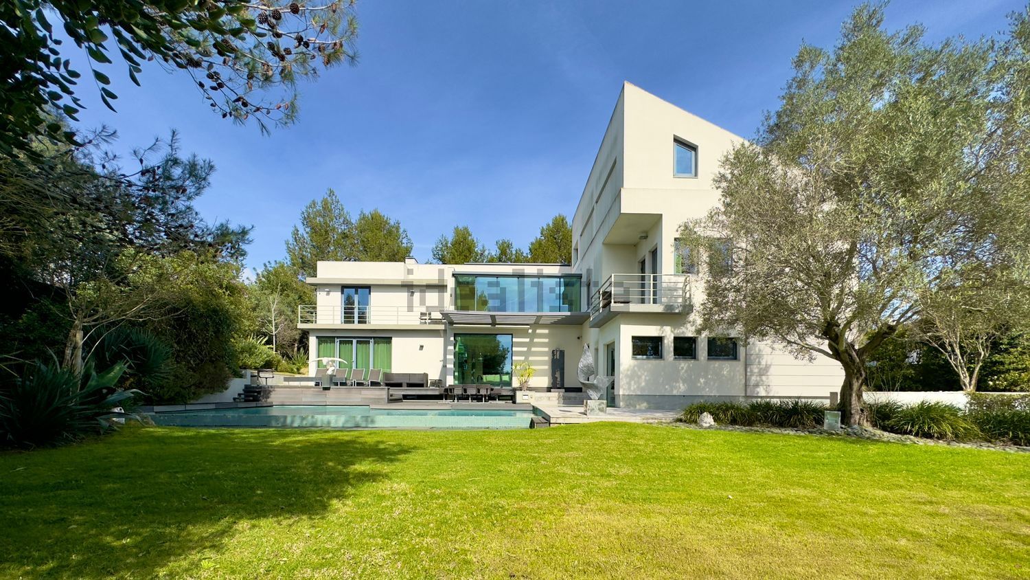 小楼房或独栋别墅出售在Rua B1 da Quinta dos Alcoutins, 10 - 外立面