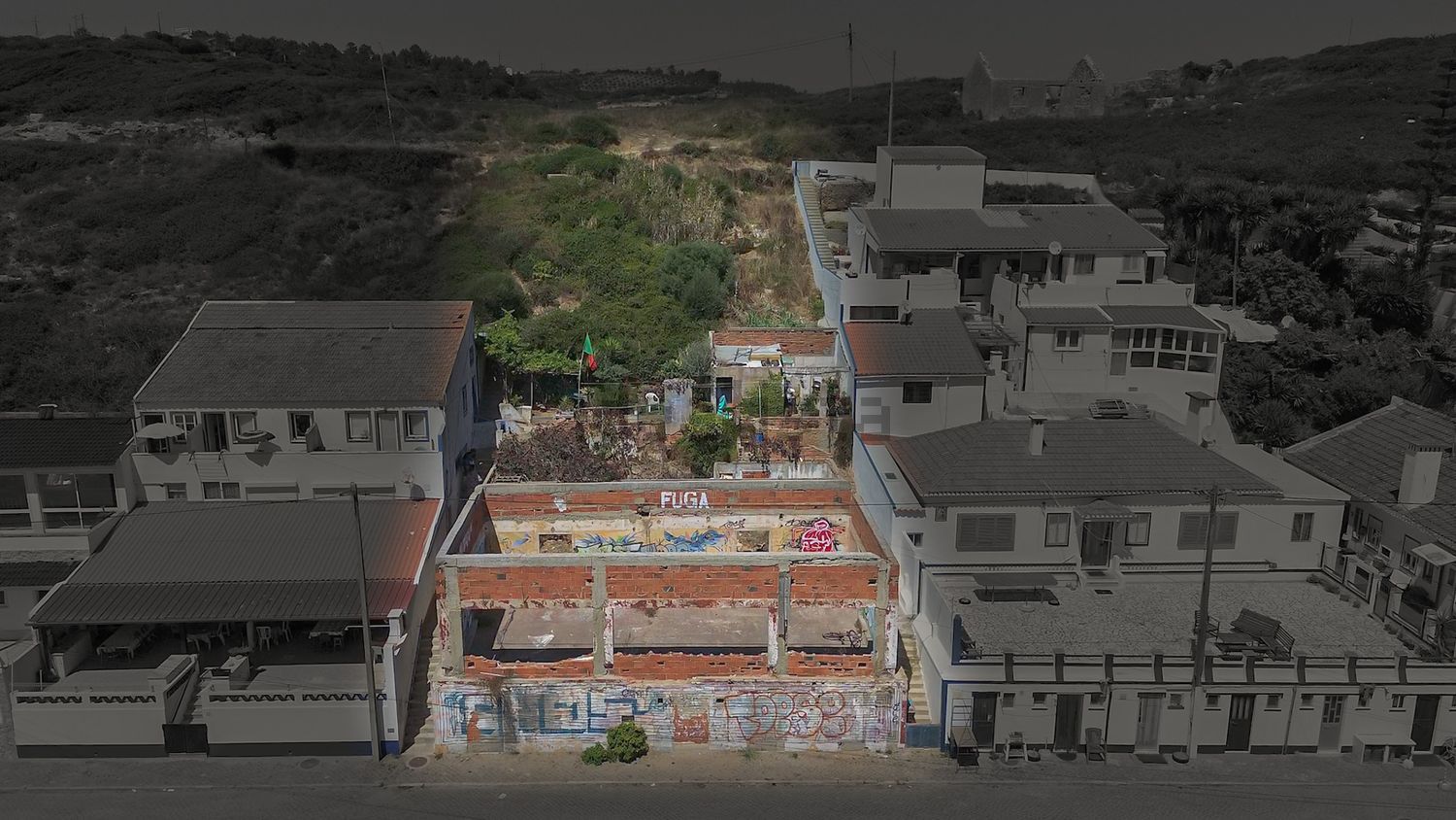 小楼房或独栋别墅出售在Rua do Brejo - 外立面