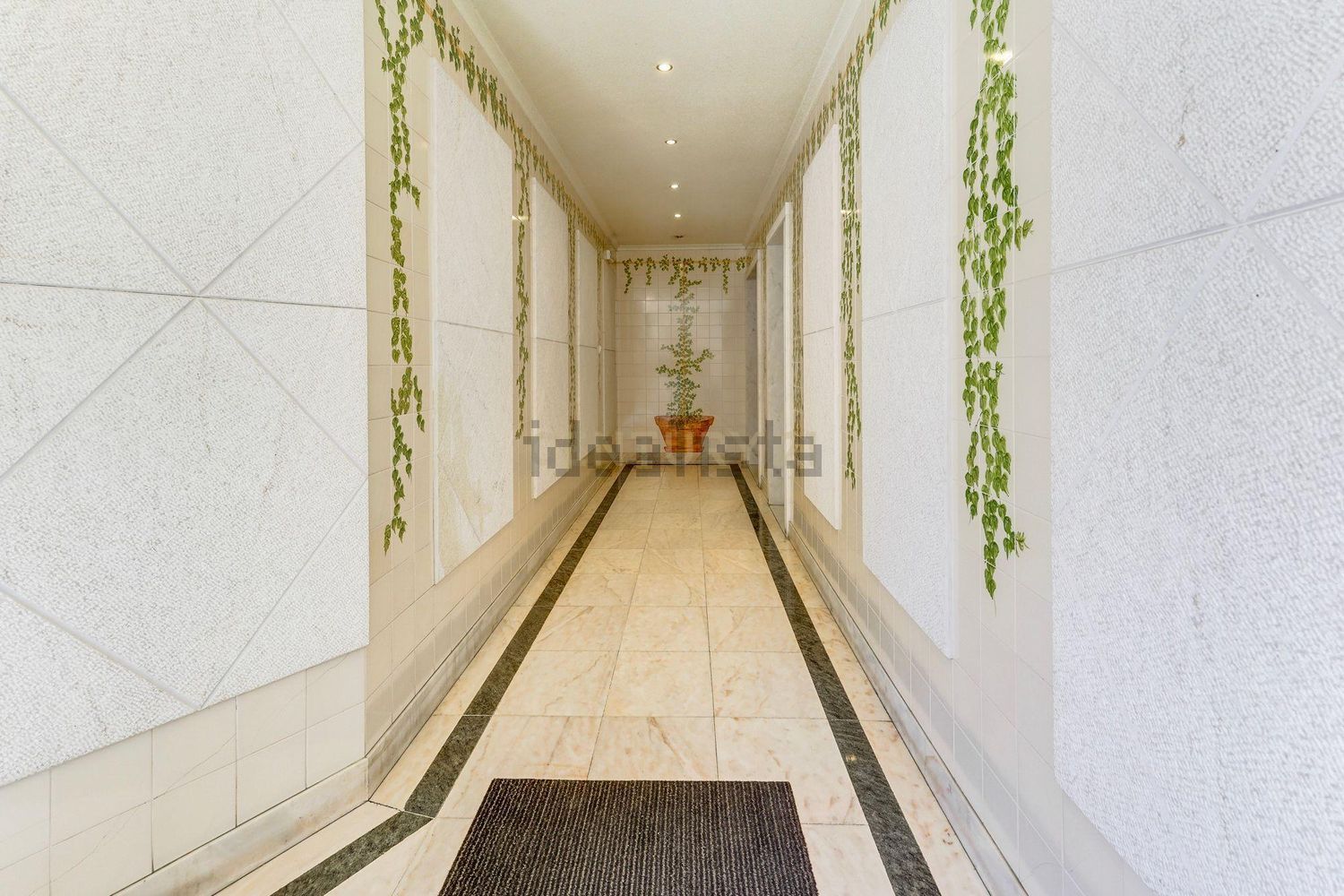 公寓 t3出售在Praceta Fernando Pessa, 5 - 过道