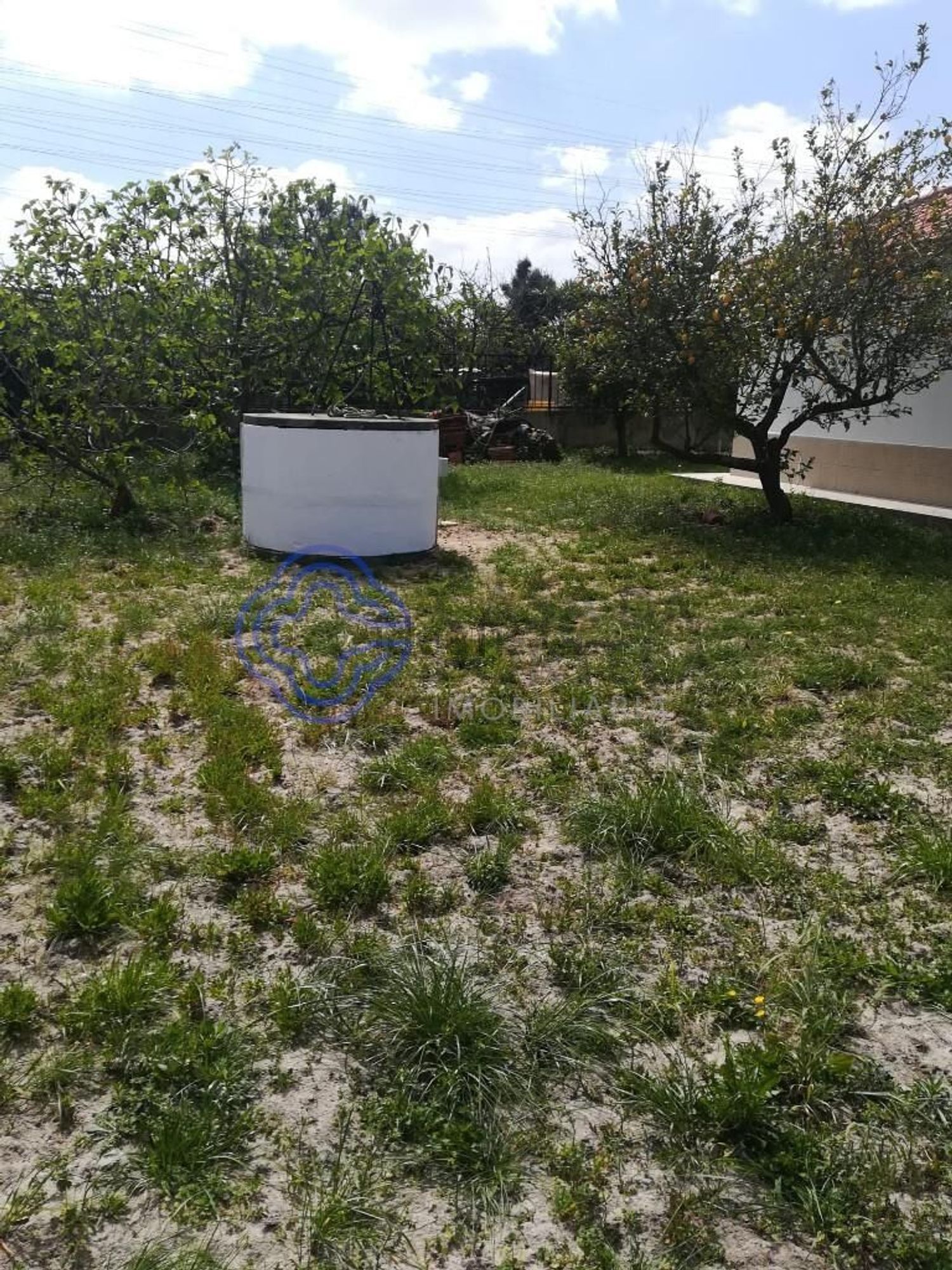 小楼房或别墅出售在Rua Primavera - 花园