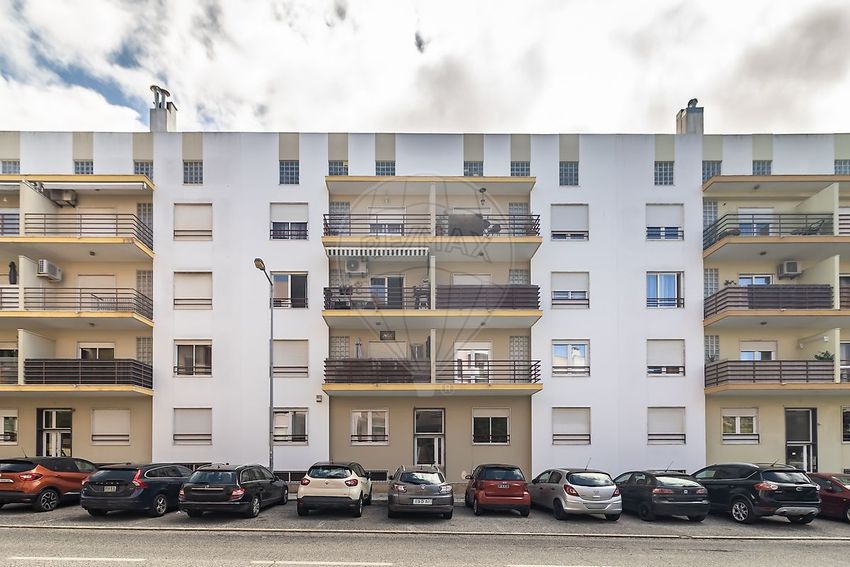 出租公寓 t2在Rua Hugo Casaes