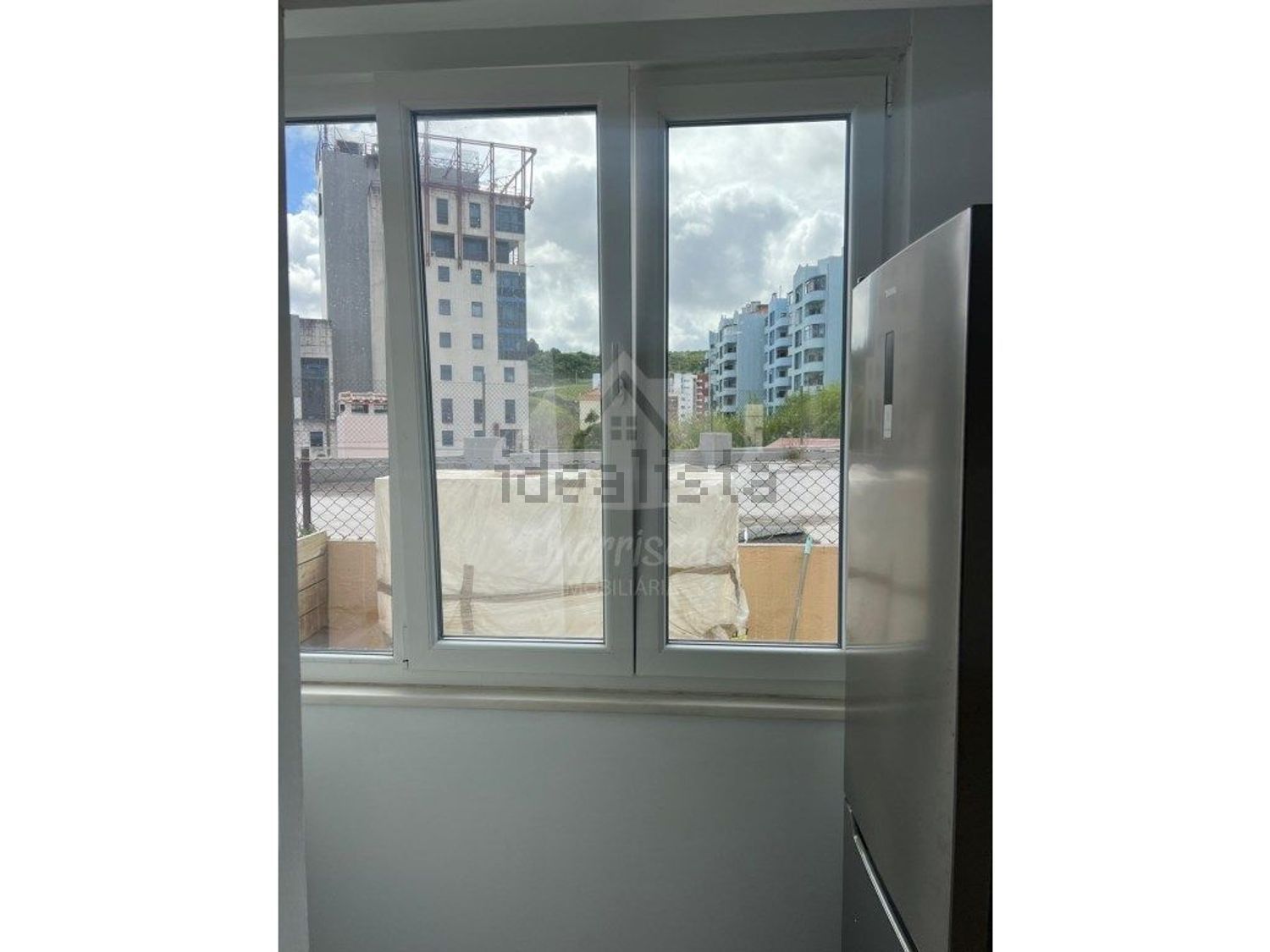 公寓 t2出售在Rua Cidade da Horta, 5 - 厨房