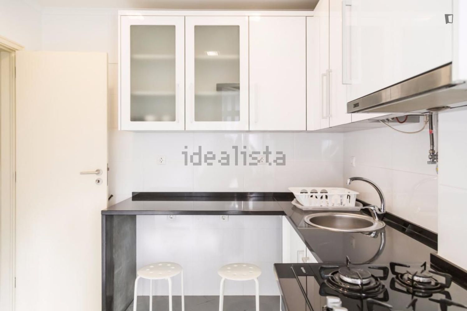 出租房间在Rua do Vale de Santo António - 厨房