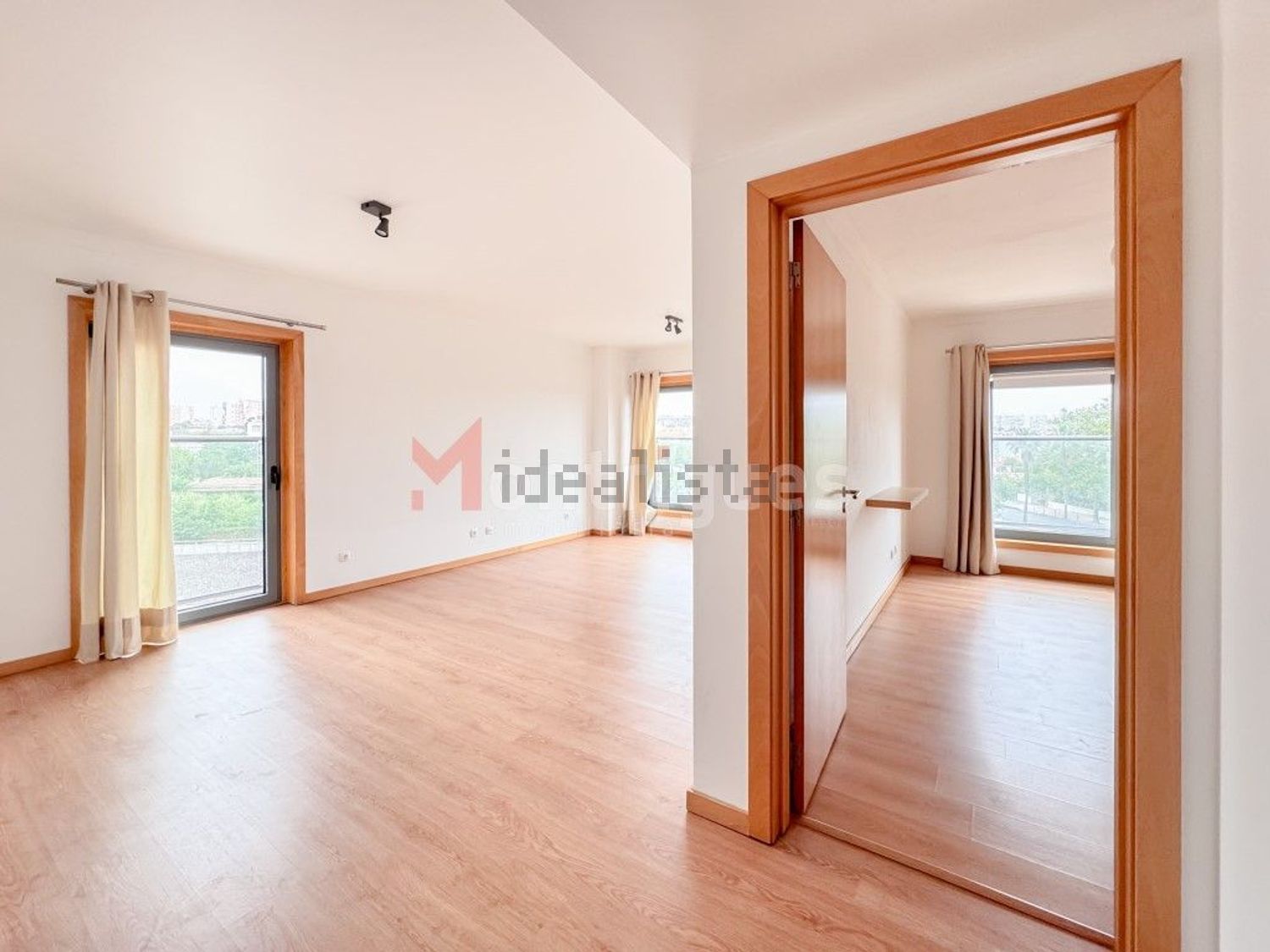 出租公寓 t1在Avenida Dom João II - 客厅