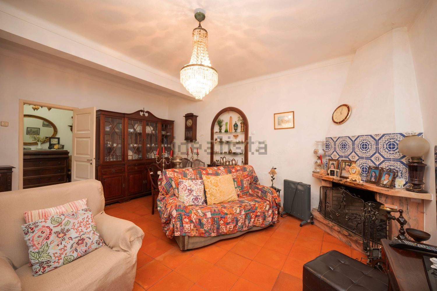 小楼房或独栋别墅出售在Praça Dom Fernando II, 6 - 客厅