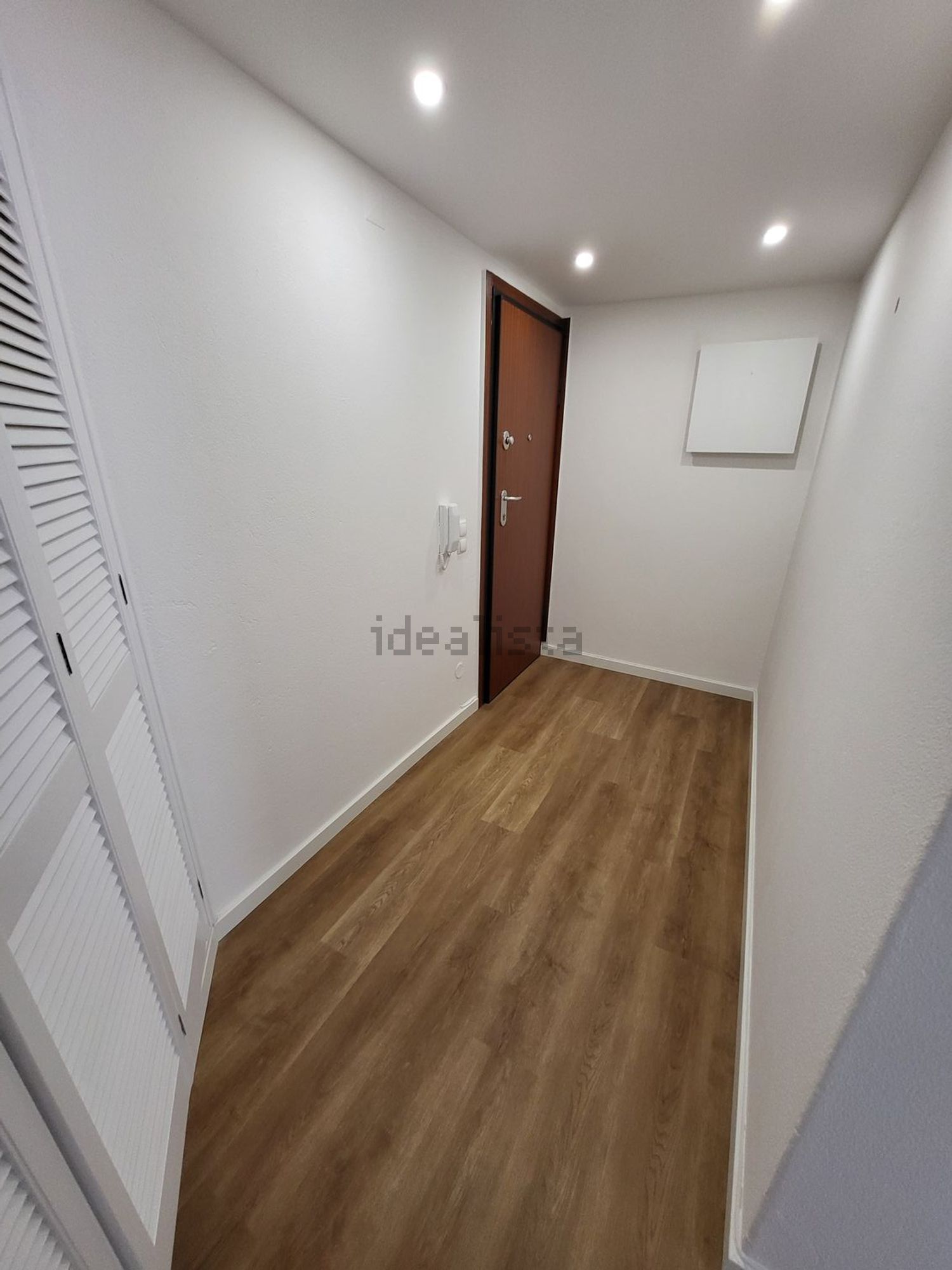 出租公寓 t2在Rua da Cidade de Lisboa, 10 - 前厅