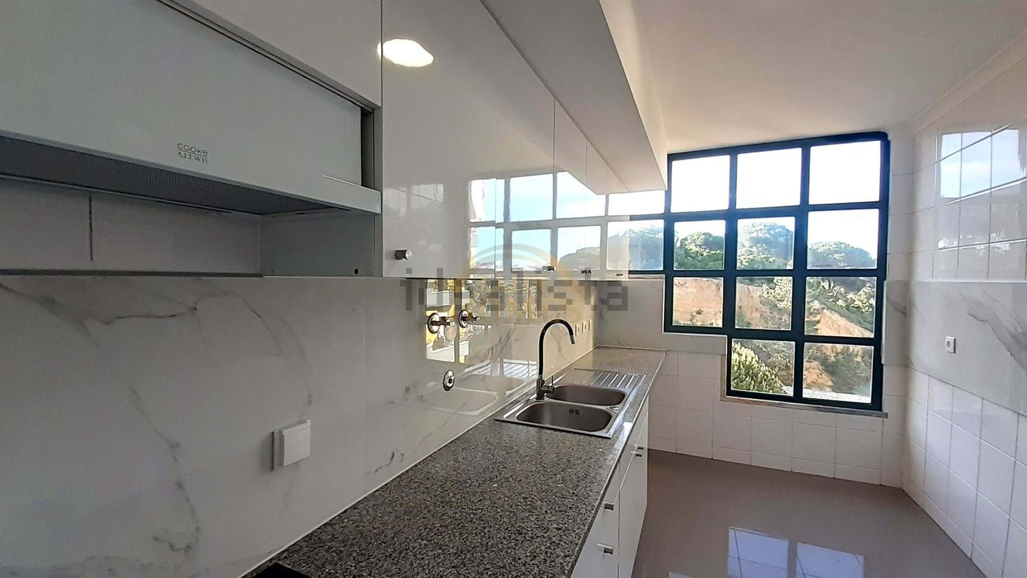 公寓 t3出售在Praceta Raúl Brandão - 厨房