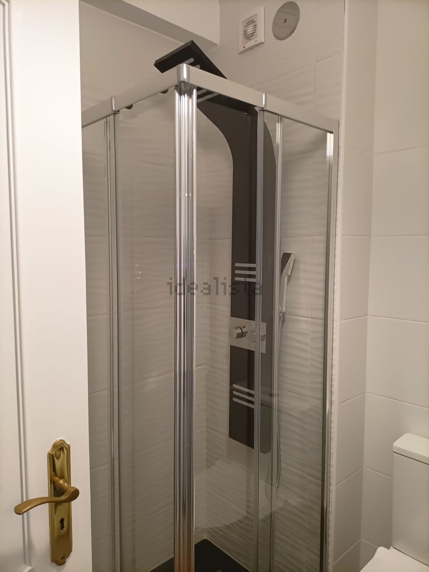 出租公寓 t1在Rua Sabino Isidoro, 3 - 卫生间