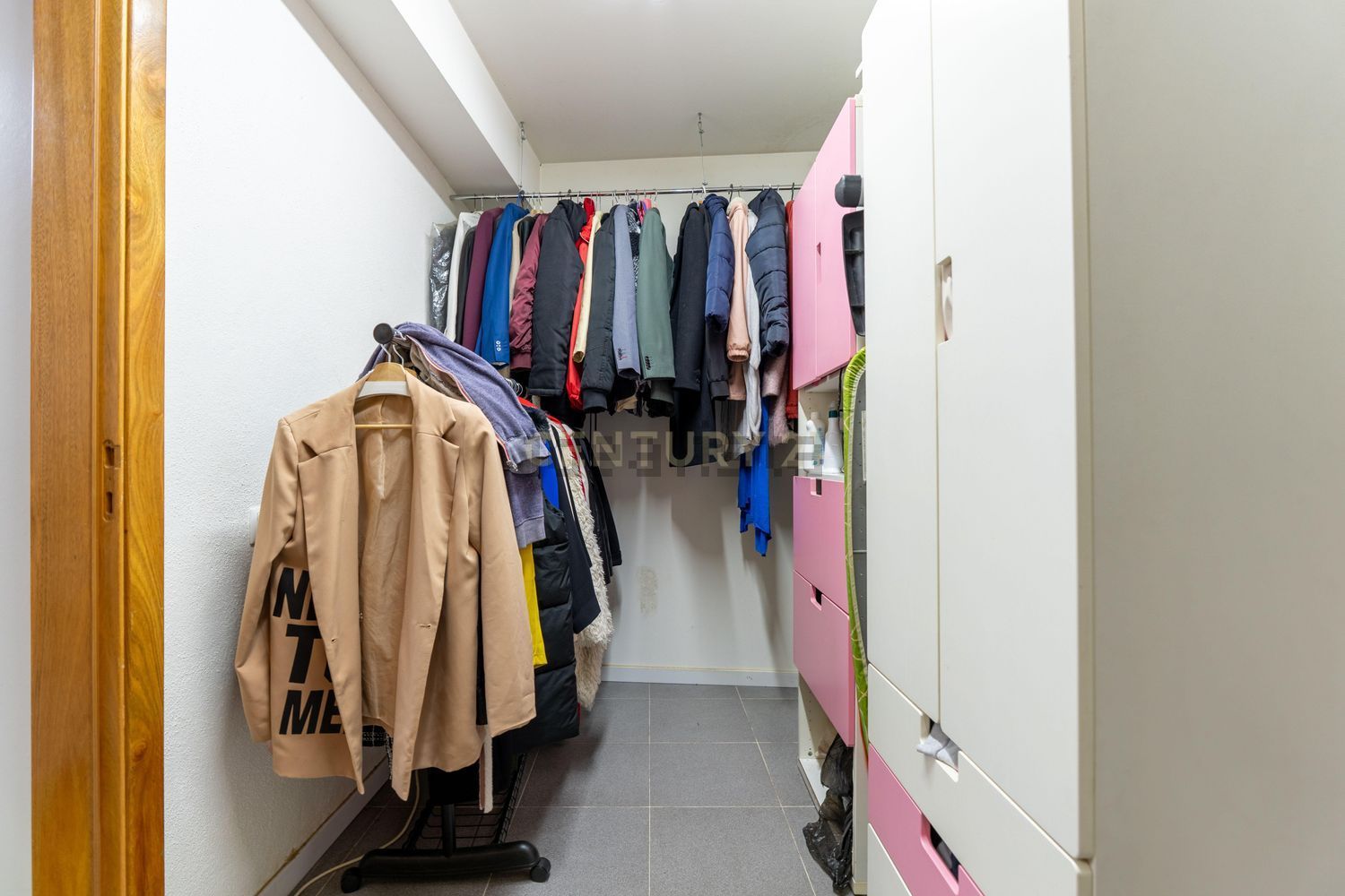 联排别墅出售在Rua do Mar à Vista s/n - 试衣间