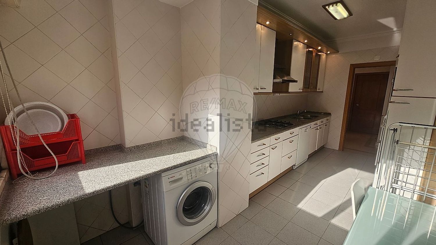 出租公寓 t2在Rua Poeta Bocage - 厨房