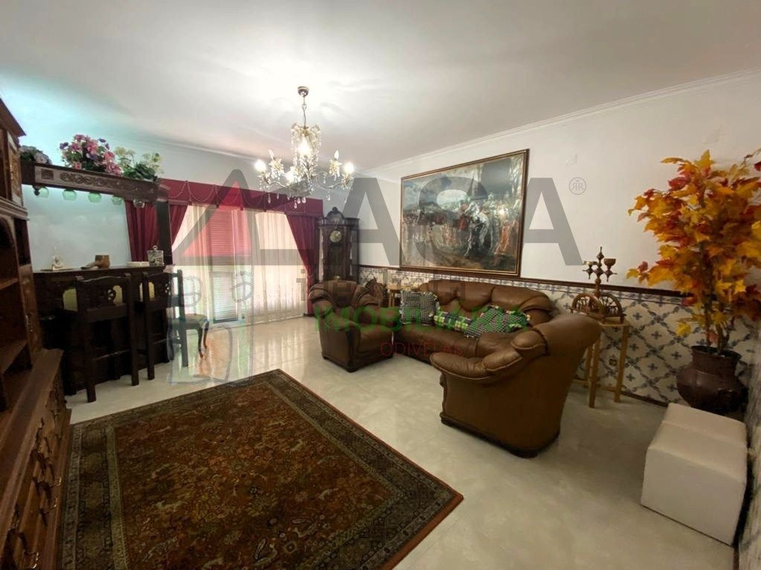 小楼房或独栋别墅出售在Rua Santo Estevão, 194 - 客厅