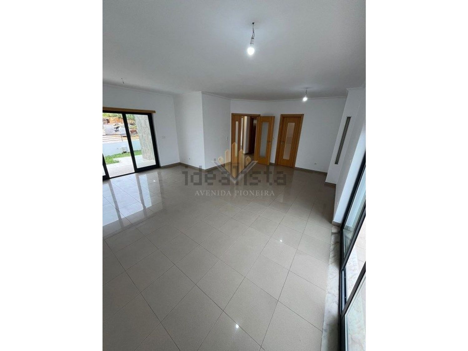 小楼房或独栋别墅出售在Rua Pulido Valente - 居住