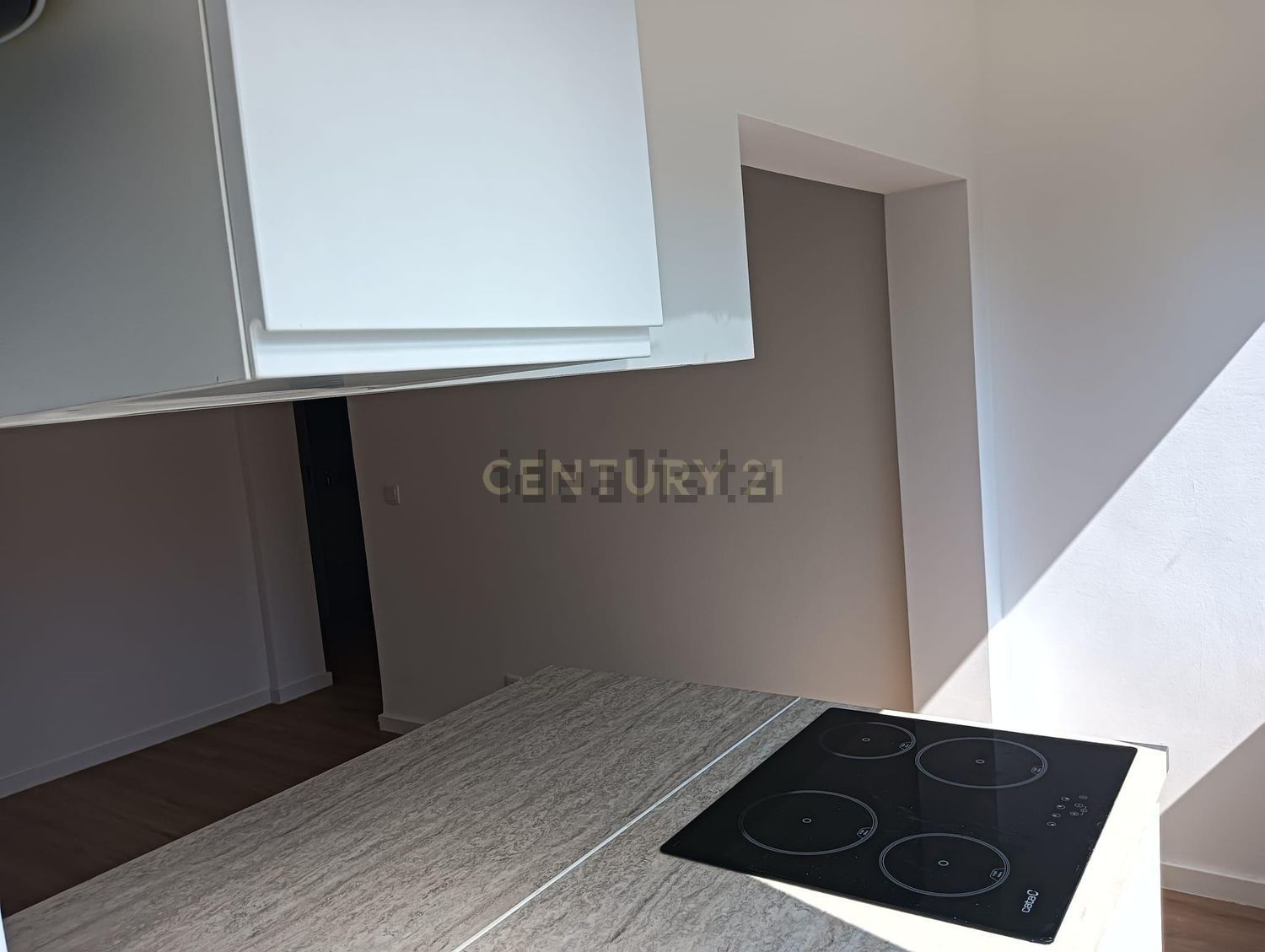 出租公寓 t1在Rua Dom Dinis, 19 - 居住