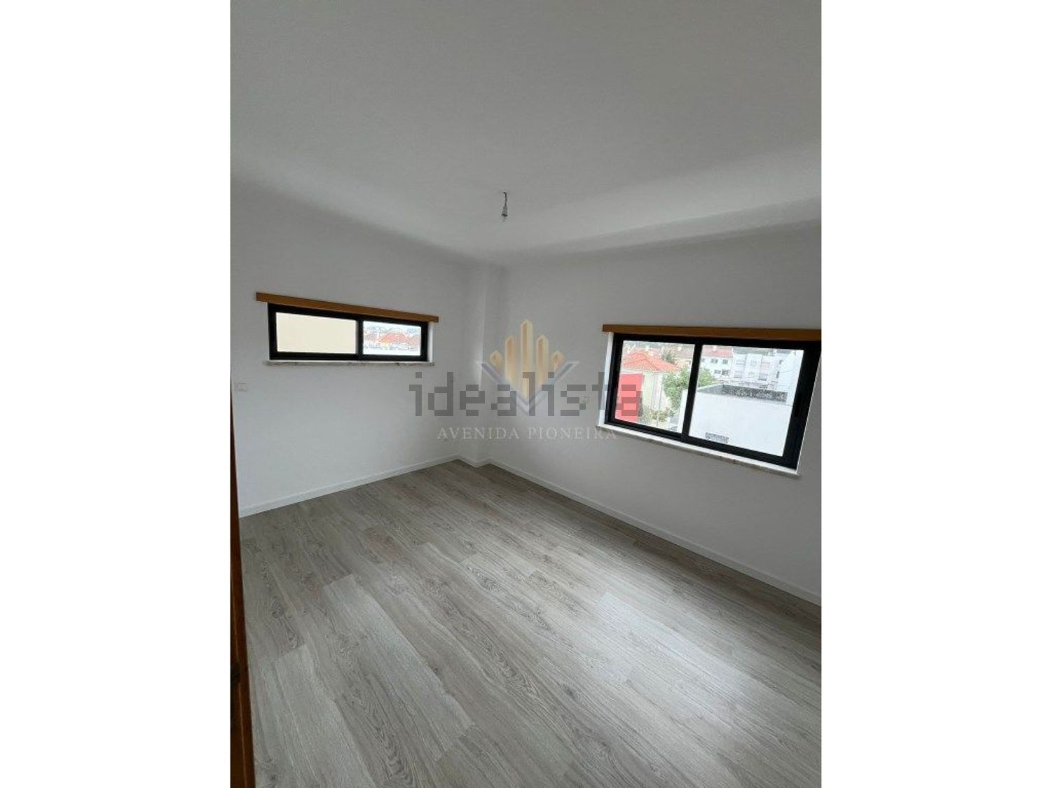 小楼房或独栋别墅出售在Rua Pulido Valente - 居住