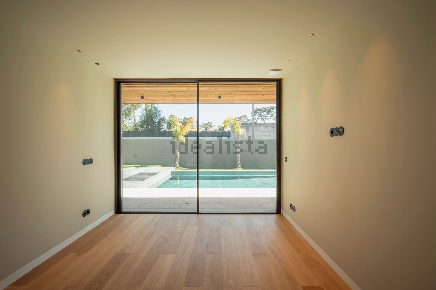 小楼房或独栋别墅出售在Avenida do Mar - 居住