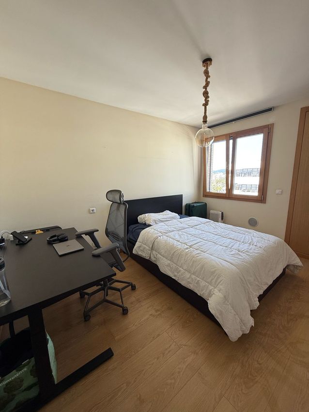 出租房间在Avenida Descobertas, 71