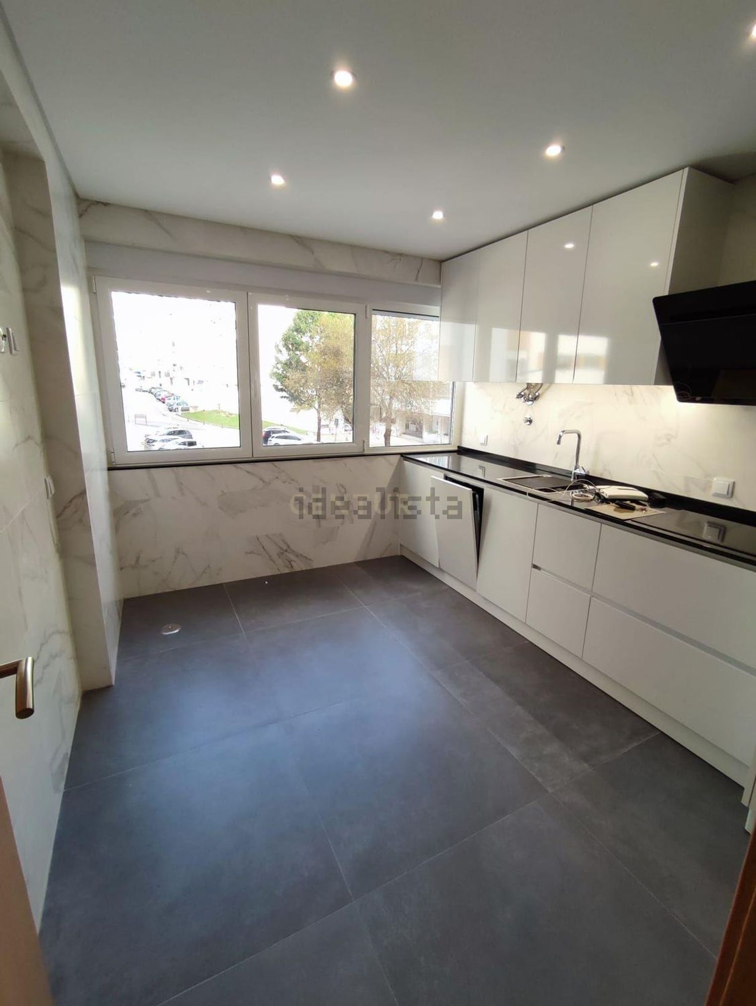 公寓 t2出售在Rua Professor Victor Manuel Morais, 12 - 厨房