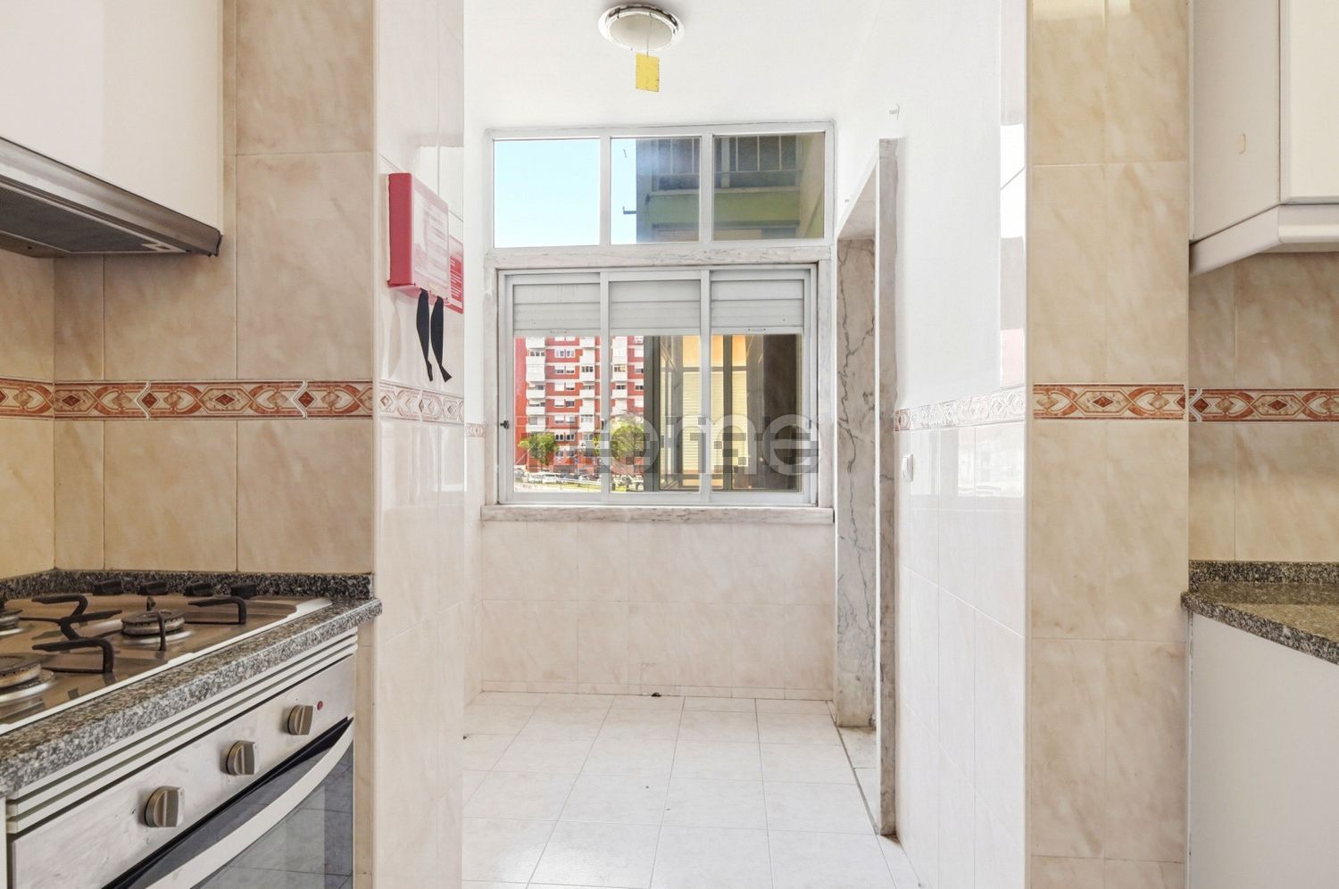 公寓 t4出售在Rua dos Soeiros, 335 - 厨房