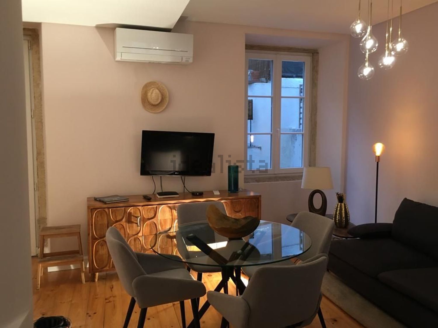 出租公寓 t1在Travessa dos Remédios, 3 - 客厅