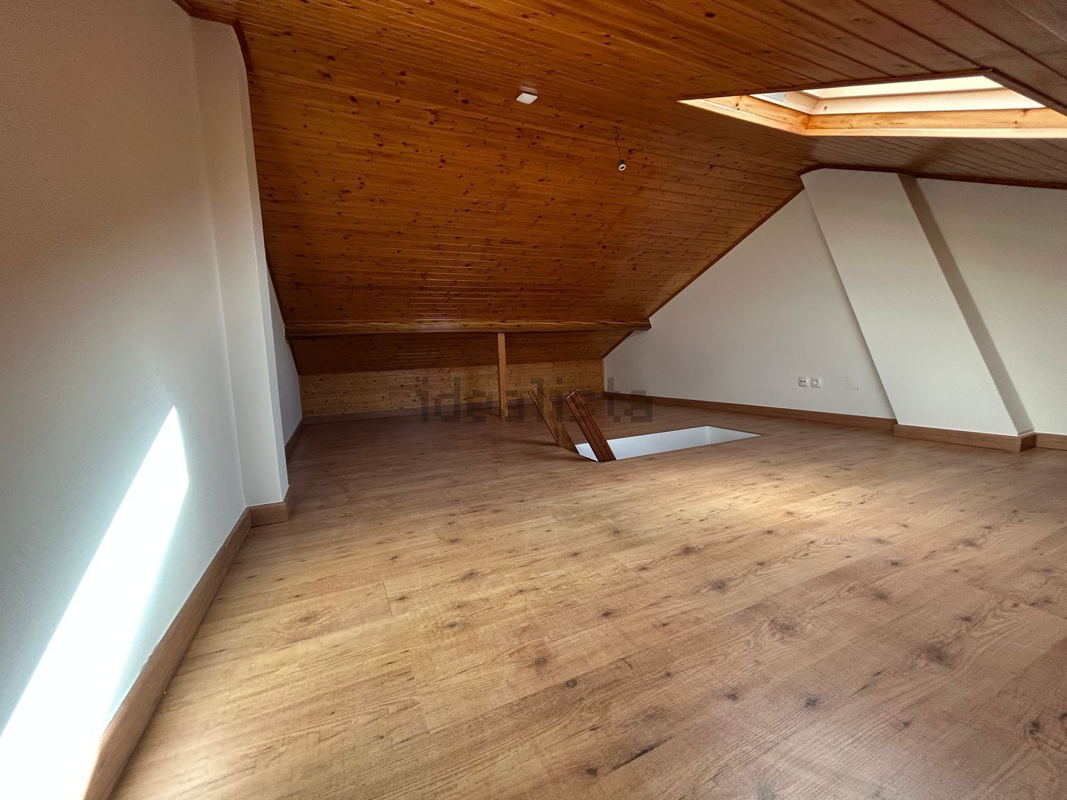 出租联排别墅在Rua do Caneiro, 33 - 顶层公寓