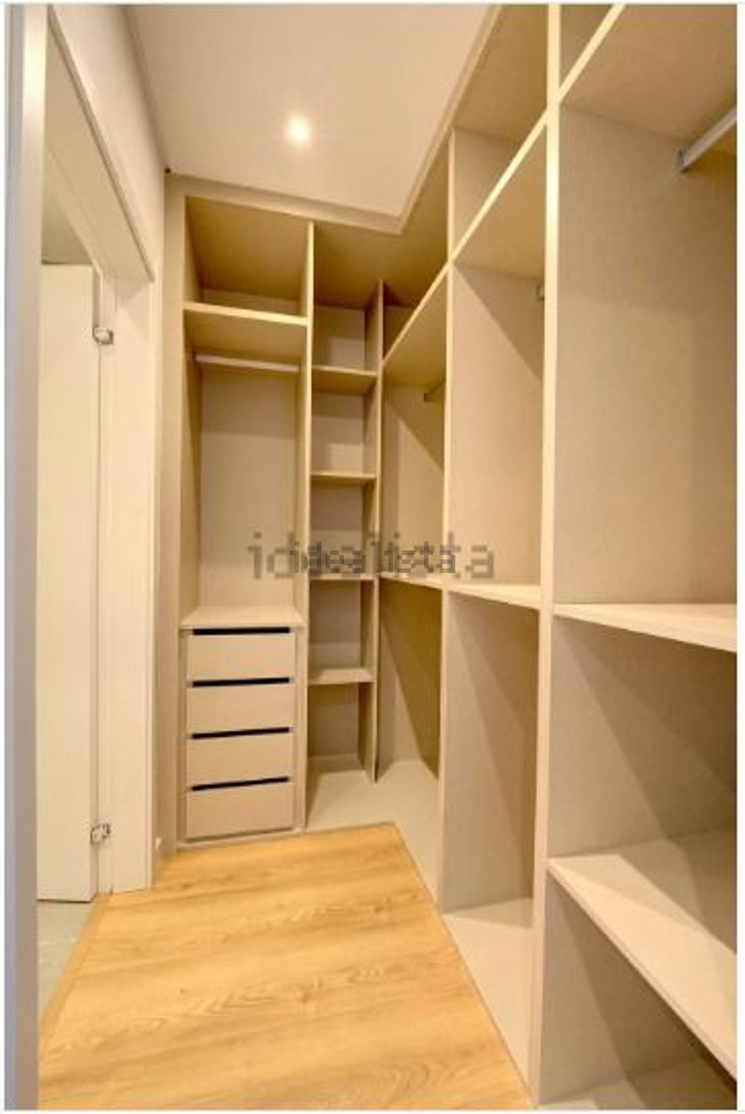 出租公寓 t2在Rua José Travassos, 29 - 试衣间