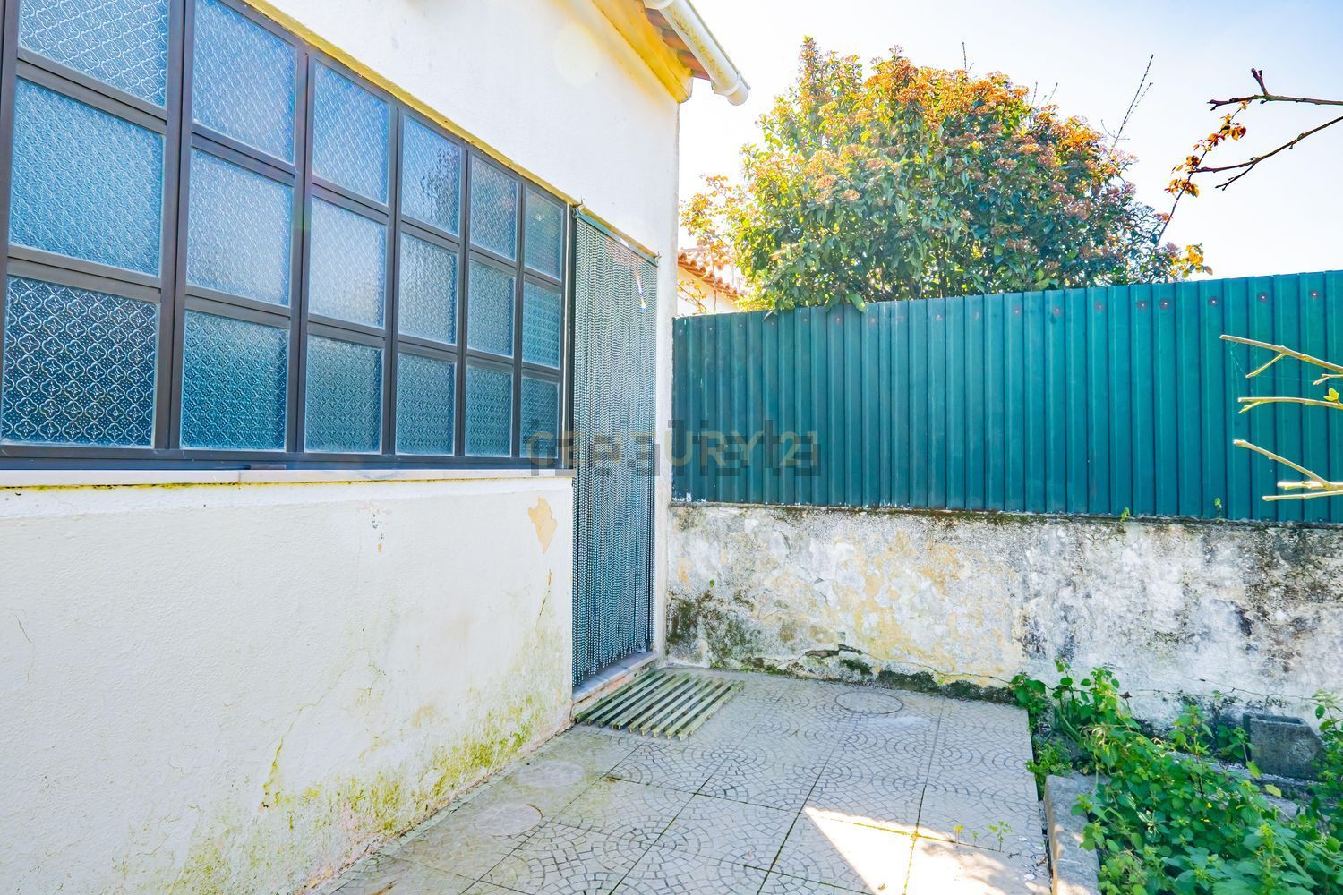 小楼房或独栋别墅出售在Rua General Humberto Delgado, 6 - 照片