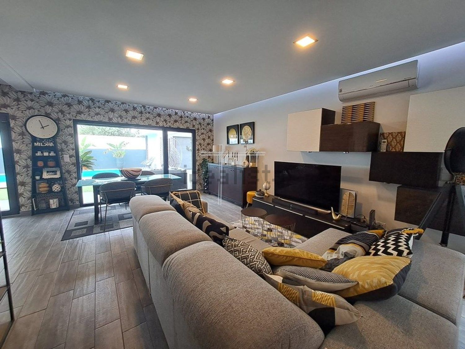 双拼别墅出售在Quintinhas - 客厅