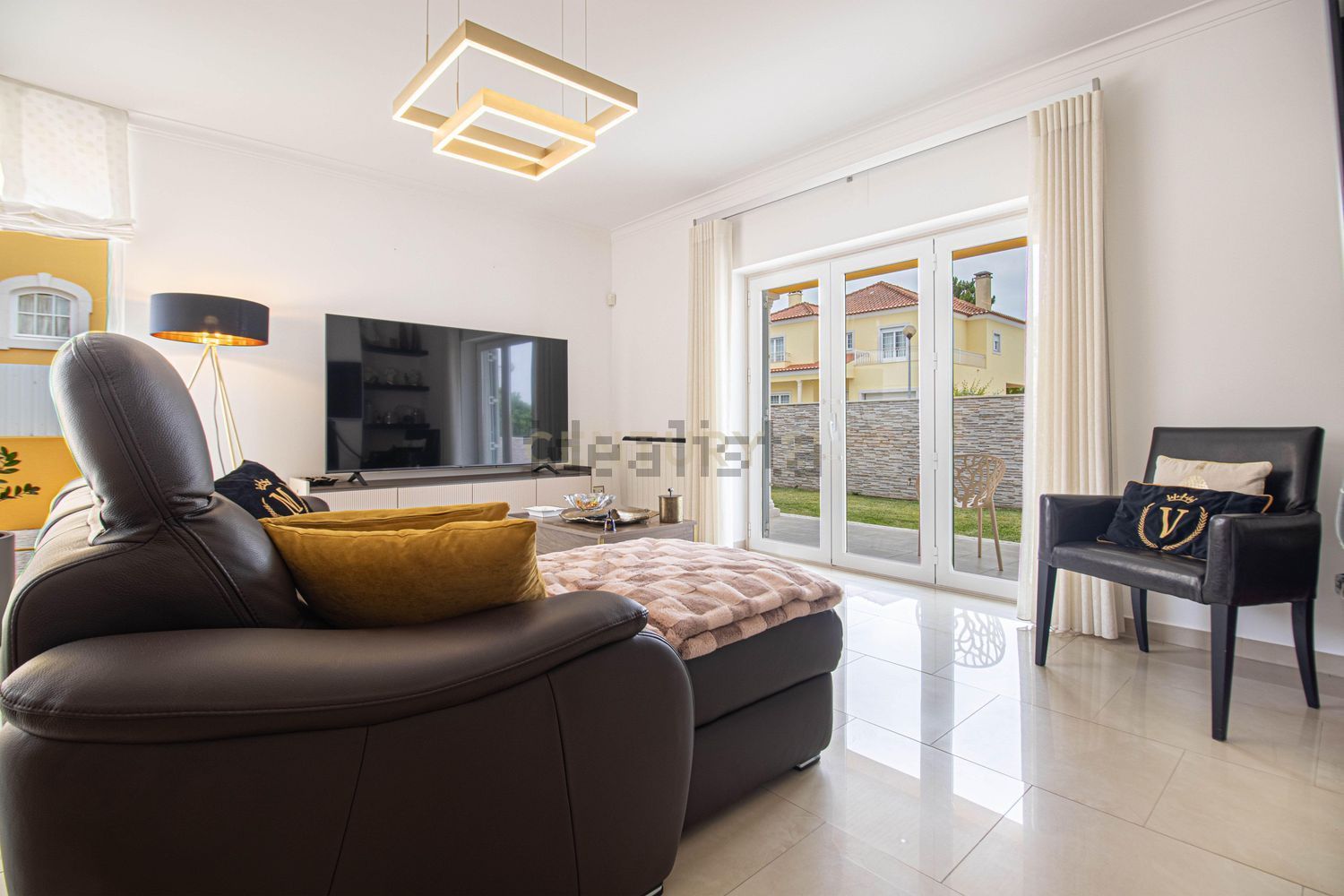 小楼房或独栋别墅出售在Rua Joane Mendes Botelho - 客厅